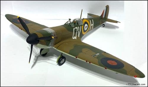 CORGI US33906 Spitfire MK1A - Flt Sgt George Grumpy Unwin 19 Squadron 1:32 * PRE OWNED *